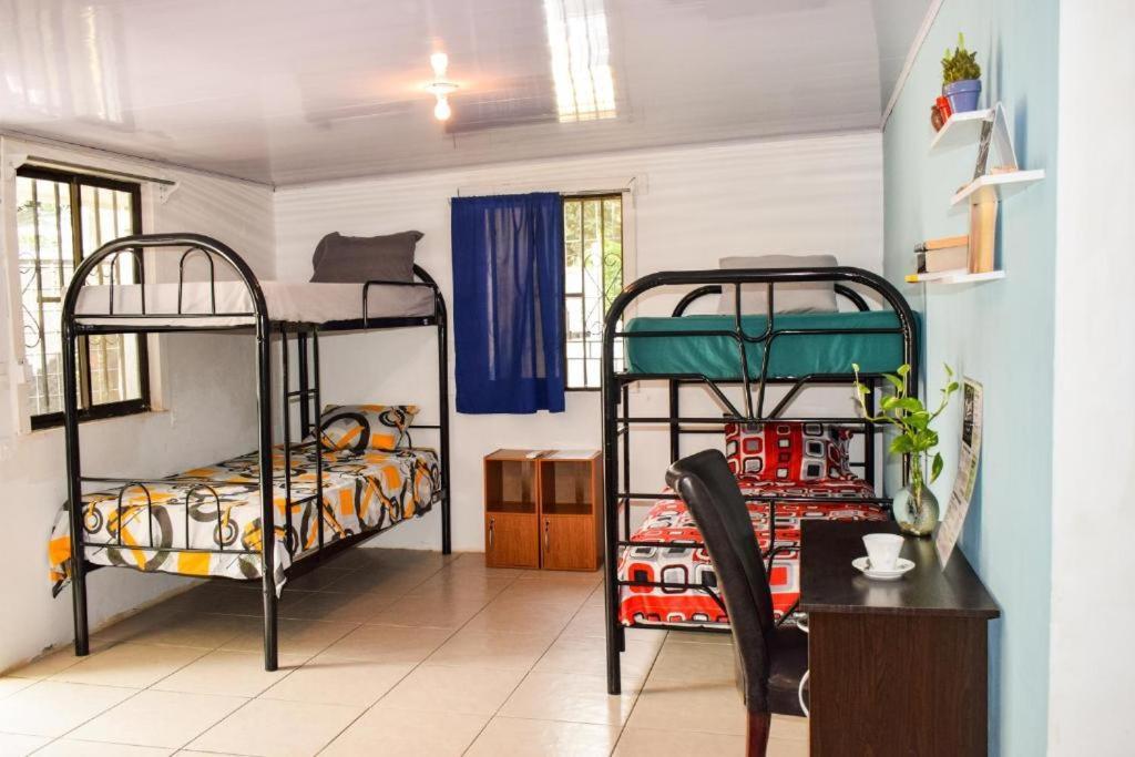 The Backside House Hostel Tamarindo Kültér fotó
