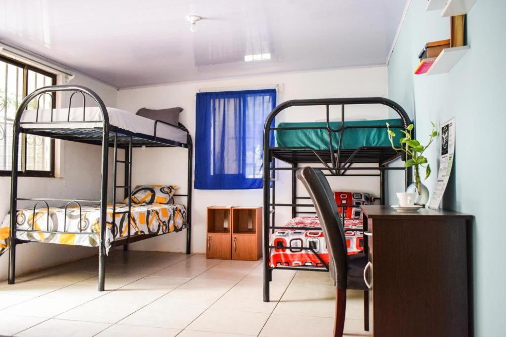 The Backside House Hostel Tamarindo Kültér fotó